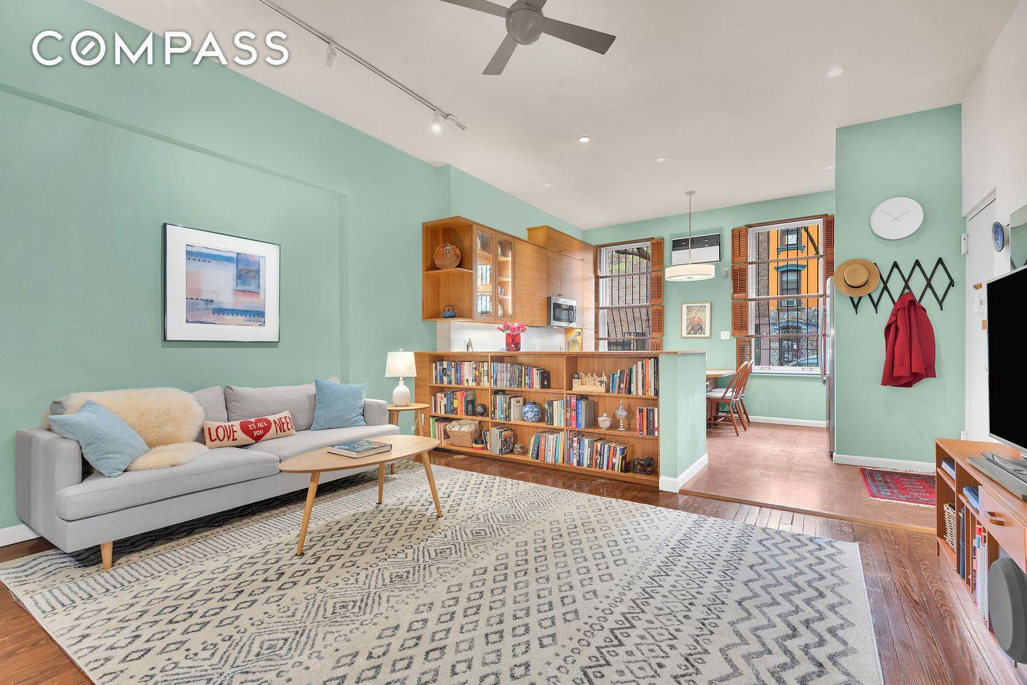 A Garden Oasis Imagine living in a home with a bright, airy kitchen and a large spectacular garden right in the heart of one of Brooklyn's most desirable locations.