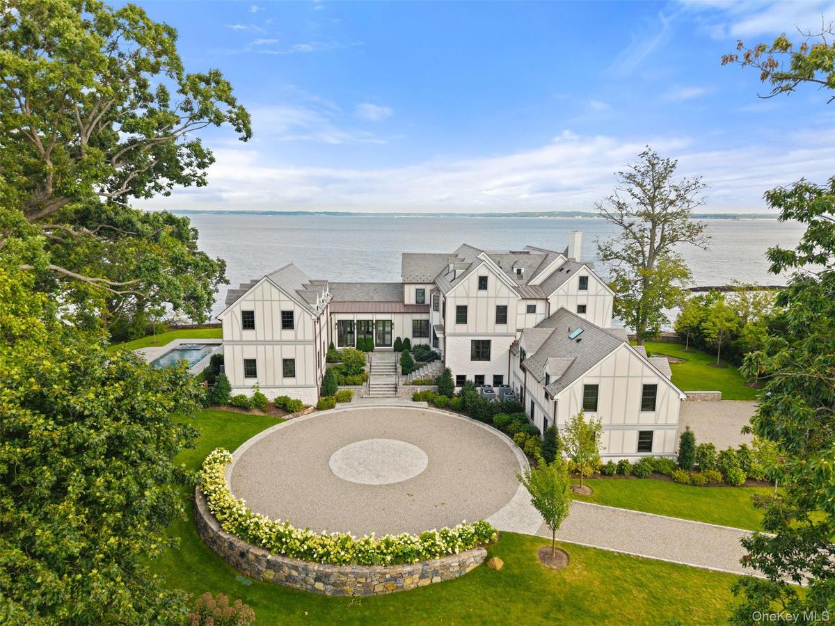 Welcome to The Bluffs at Premium Point, an extraordinary a once-in-a-generation opportunity to acquire one of the most significant waterfront estates