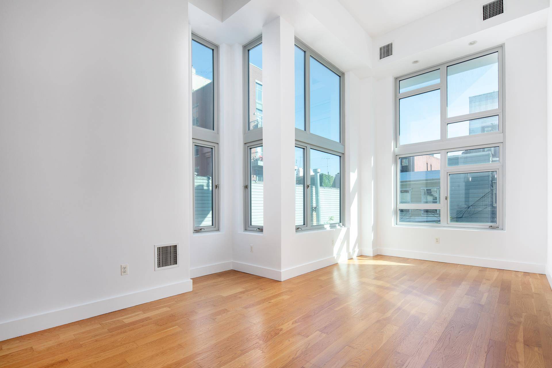 Centrally located in the heart of the North side of Williamsburg, you'll find this comfortable one bedroom home available for rent immediately.