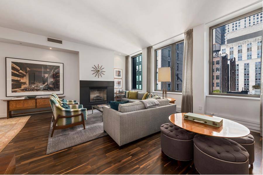 Dramatic full floor loft with soaring ceilings located at the historic Story House Condominium in the heart of Flatiron District.