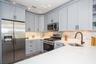 QUARTZ COUNTERS / SOFT CLOSE