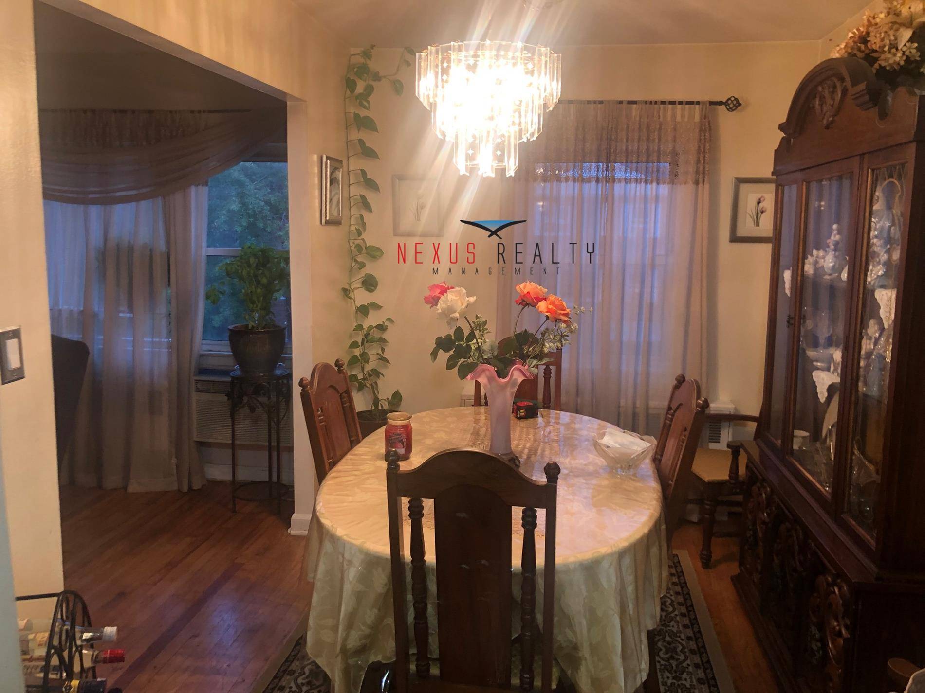 Spacious 3 Bedroom apartment in Woodside ONLY 25003 Queen size bedrooms on the 3rd floor in a 3 family private houseLarge kitchen with great cabinet space, and dining room areaSpacious ...
