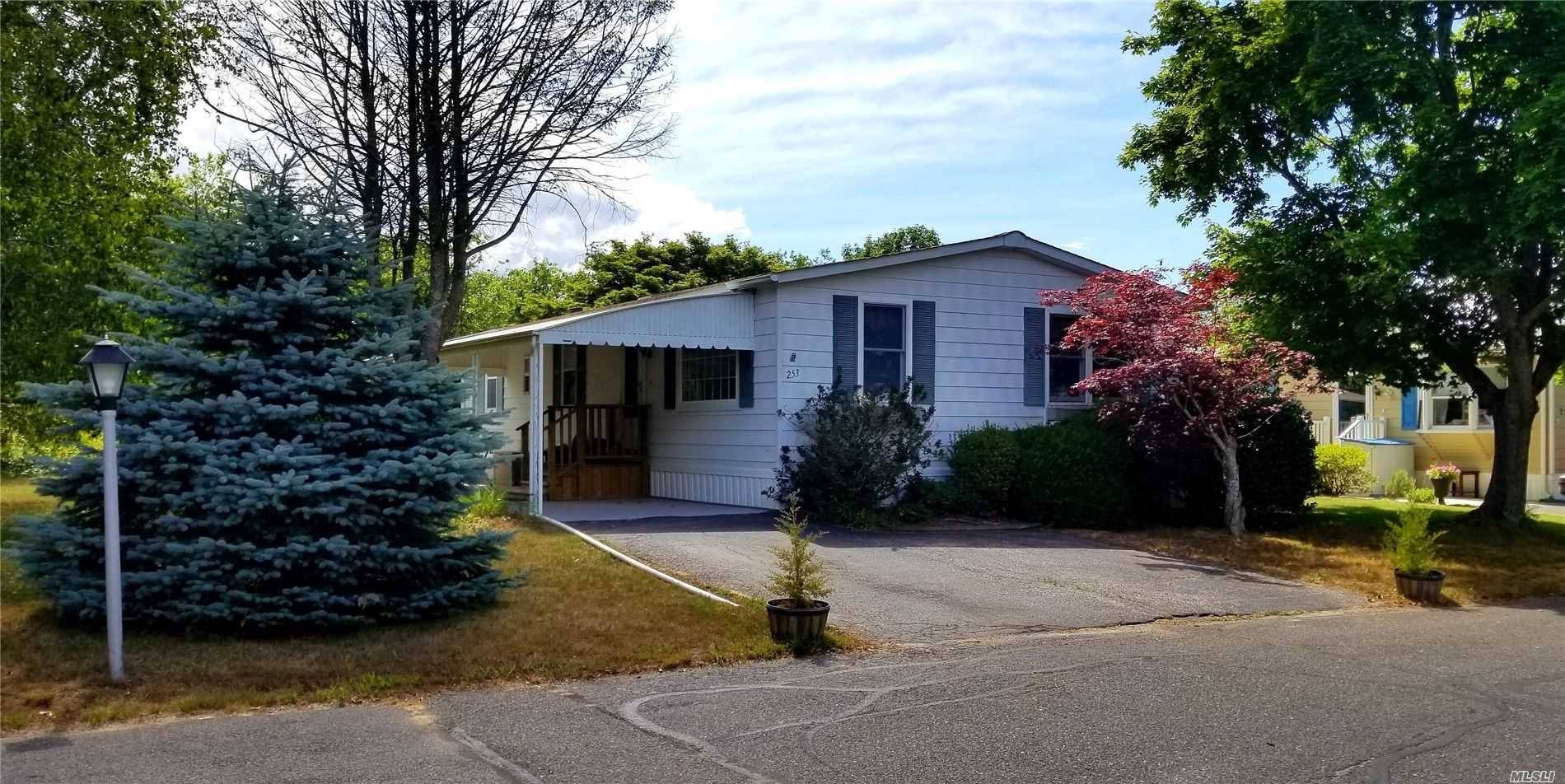 Great Mobile Home. Newer Kitchen, New Bth, Roof 4 years old, Heat 3 years old, Master w 1 2 bth, Living Rm, Dining Rm, Bed Rm, Full bth This home ...