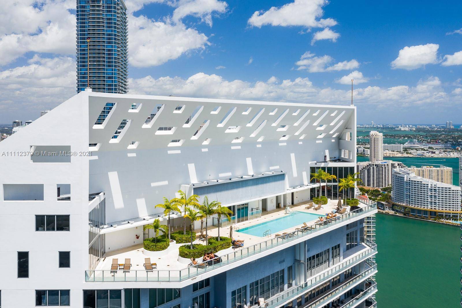 The privilege of ownership in one of the most beautiful cities of the world, Miami located in the Brickell Financial District.