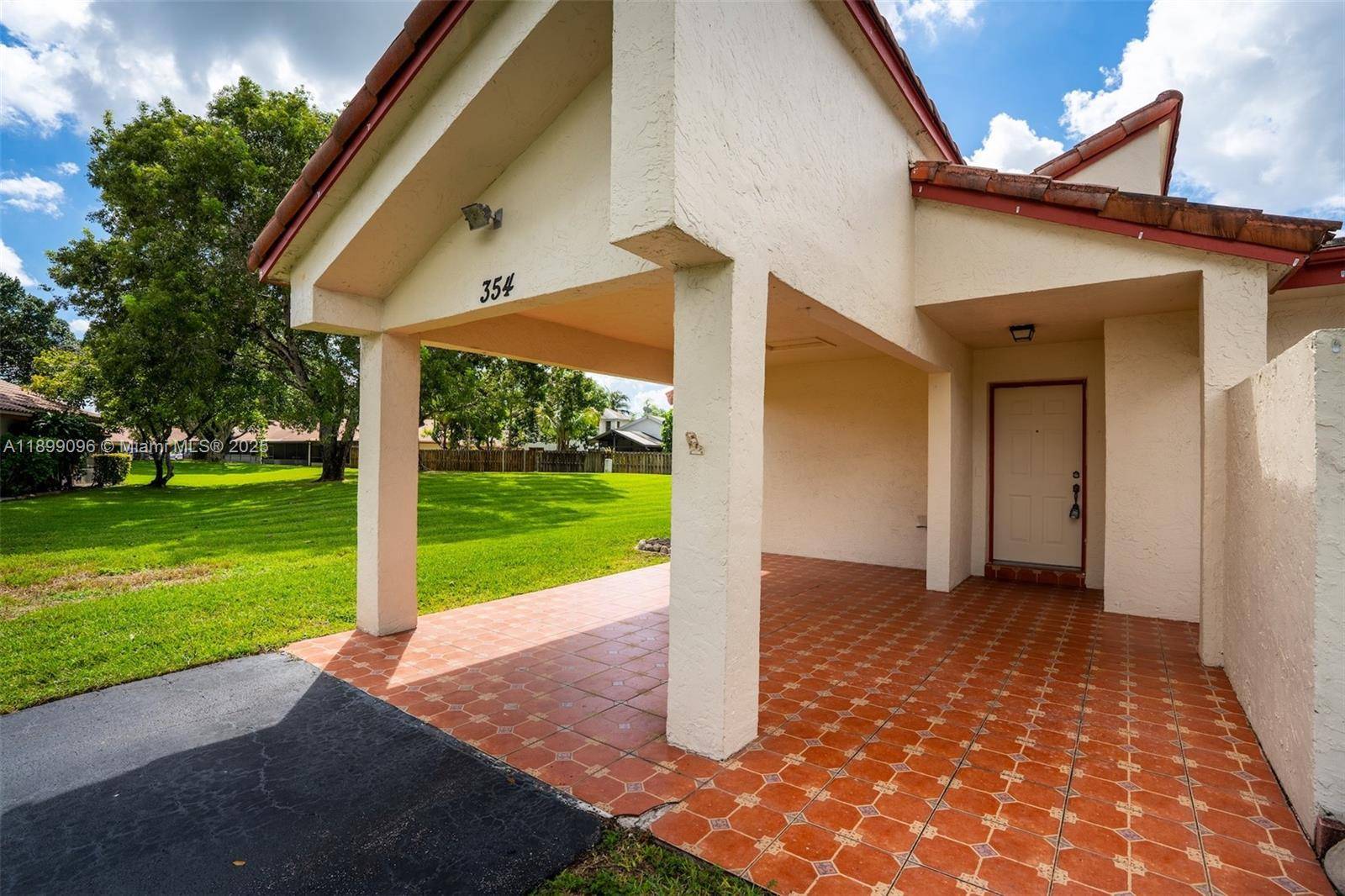 Beautiful large corner 1 story villa with 2 beds amp ; 2 baths !