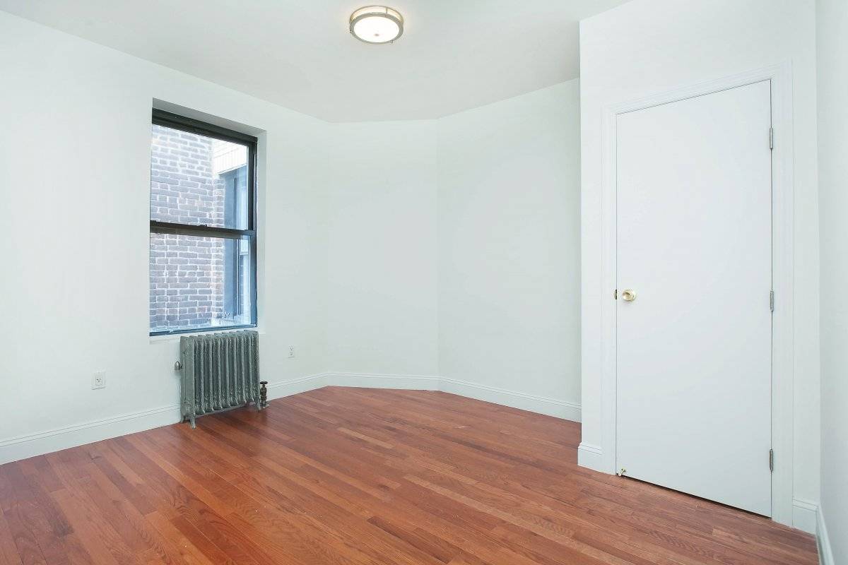 LOCATION 149 and Broadway SUBWAY 1 train at 145th ABCD at 145th This palatial apartment is a showstopper.
