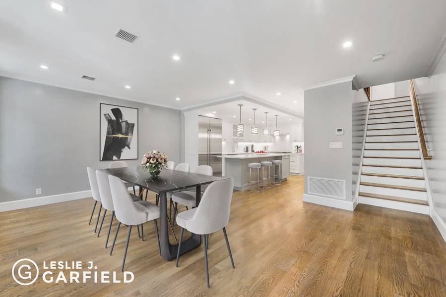 This upper duplex apartment is available in a 20' wide, two family, gut renovated, classic contemporary townhouse located blocks from Gramercy Park and Irving Place.
