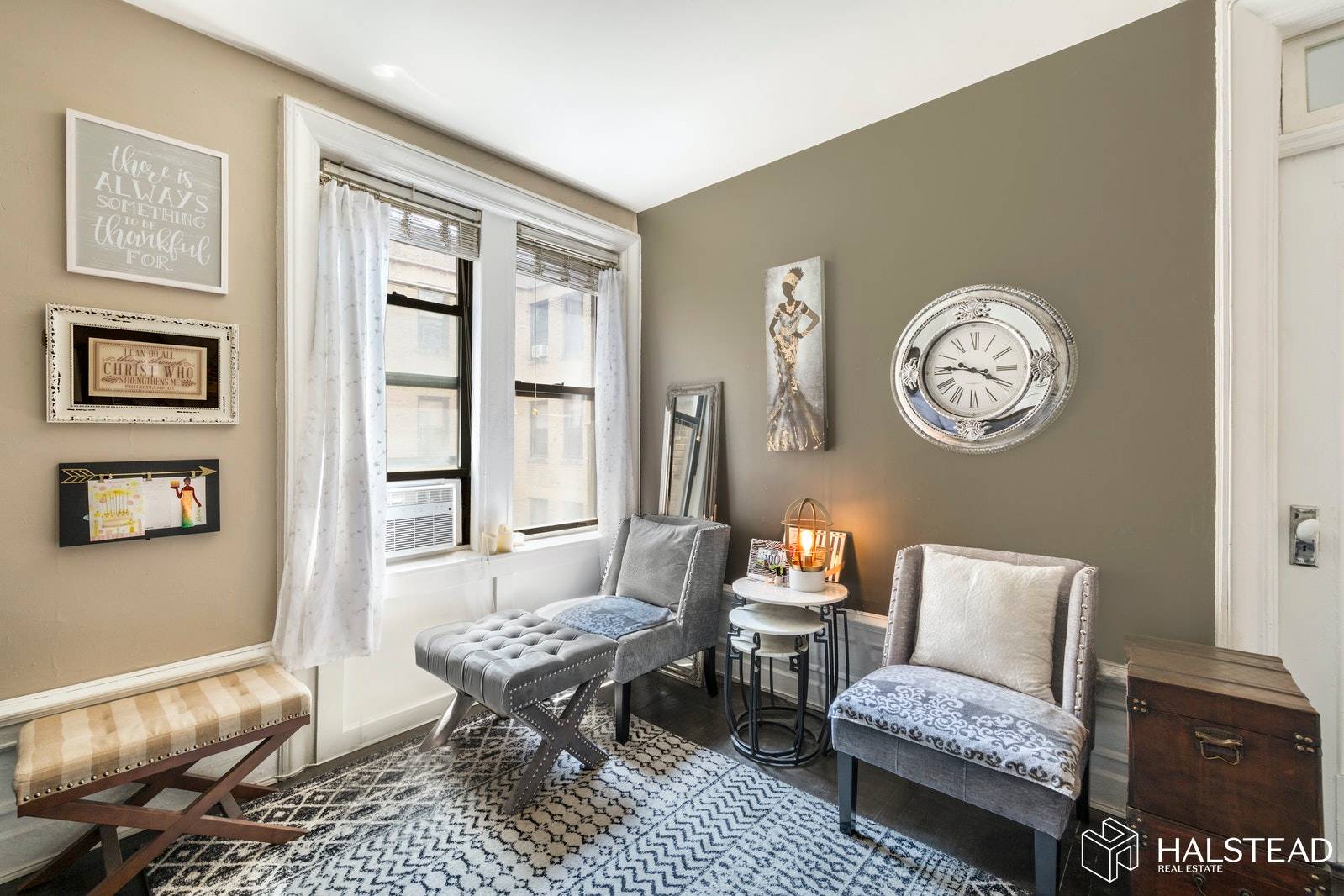 The Perfect Starter Welcome Home to Hudson Heights Upon entering this bright, south east facing gem, one is greeted with a high ceilings and an inviting living room.
