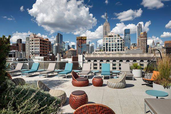 This spacious Studio features floor to ceiling windows, a gourmet kitchen with stainless steel appliances and quartz countertops, an over sized bathroom with a floating vanity, and a walk in ...