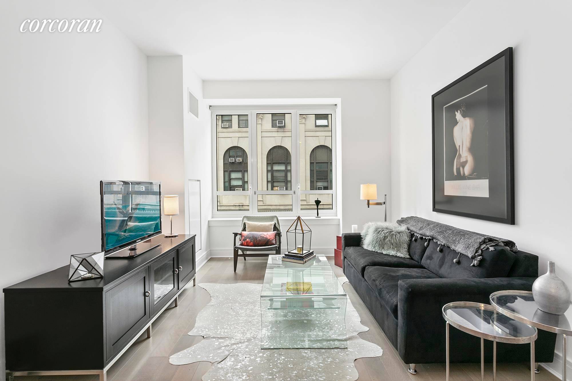 The best of Brooklyn living Situated in the heart of Boerum Hill, this well thought out home is most likely one of best examples of the successful synergy of modern ...