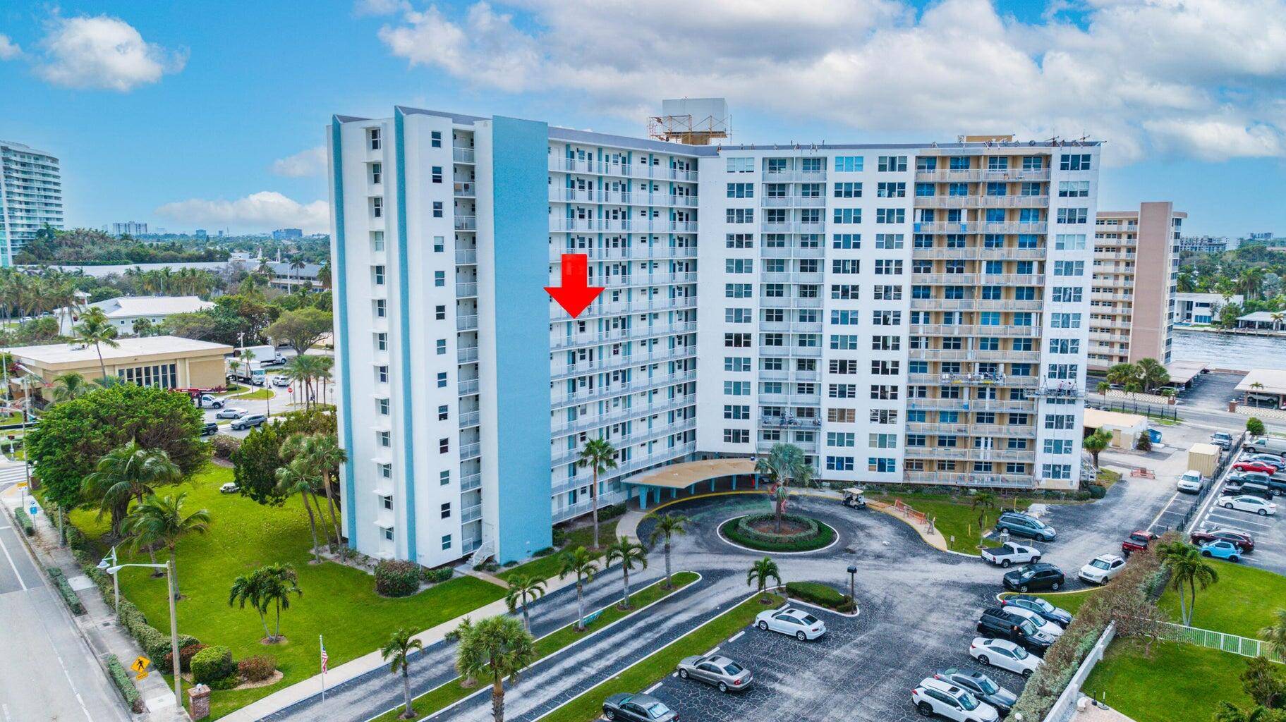 Come see this beautiful turnkey 2 bedroom 2 full bath furnished condo right across the street from Pompano Beach Pier.
