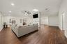 Spacious 27'x18'8" Family Room w/ ceiling fan