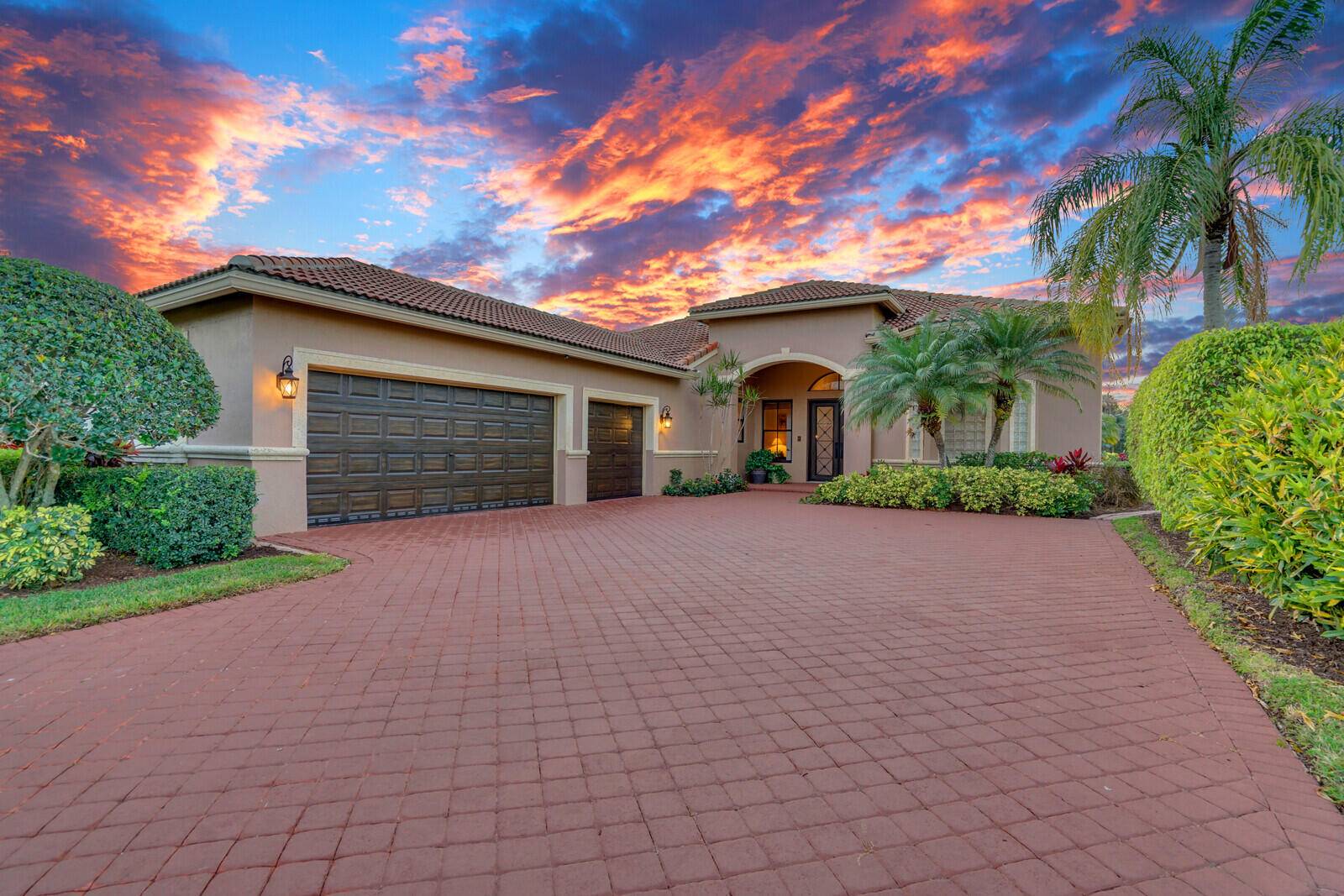 This gorgeous single story home located in the coveted gated club community of The Preserve at Ironhorse offers breathtaking tree lined views of the golf course with no other homes ...