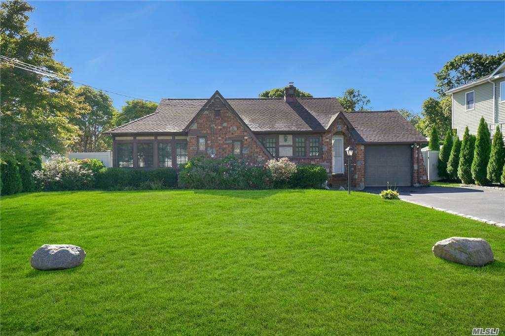 This Ranch Style Brick Tudor Offers One Level Living And Features 3 Bedrooms, Living Room, Kitchen, Dining Area, Florida Room, CAC, Hardwood Floors, CVac, Skylight, Marvin Windows, Gas Heat, Gas ...