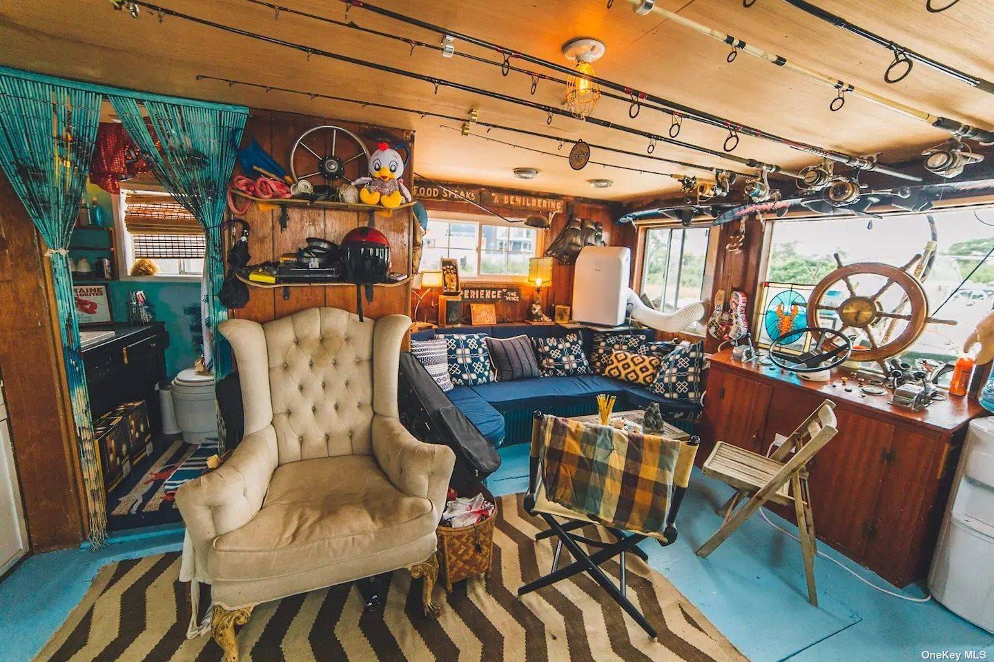 Beautiful houseboat 1968 Gibson Riverboat that is perfect for your summer beach pad as well as an investment for a very profitable Airbnb rental.