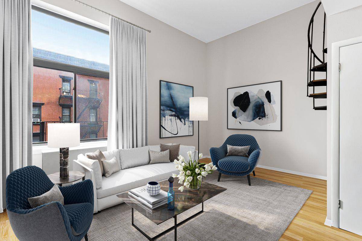 160 East 26th Street, 4C is an incredible duplex residence in a premier location.