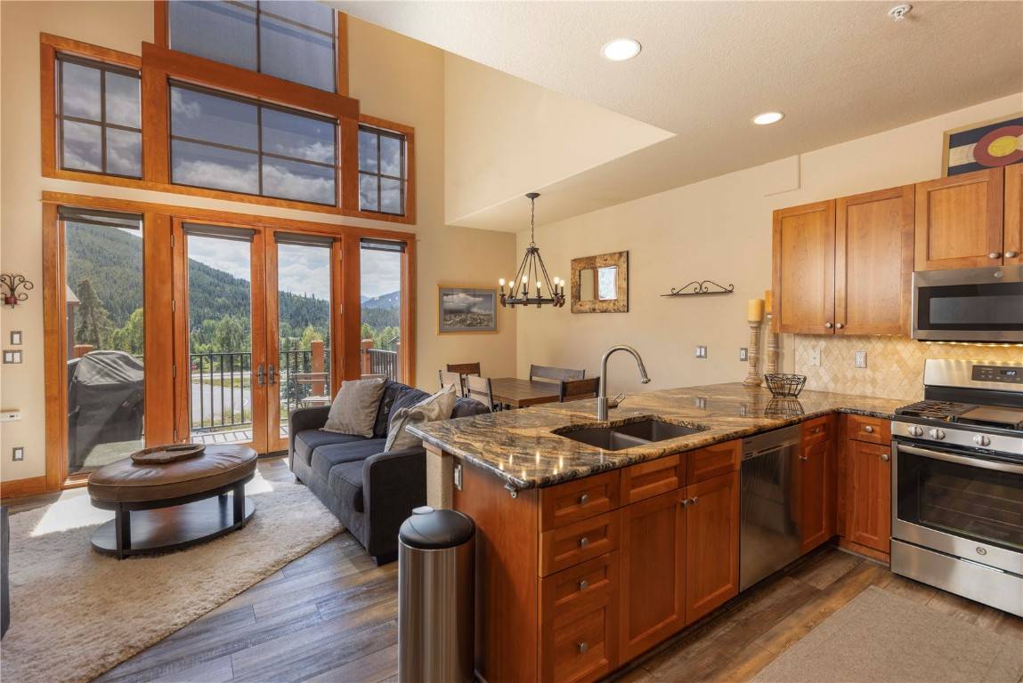 This 3 bed loft townhome is the ideal mountain retreat just minutes to Keystone Resort.