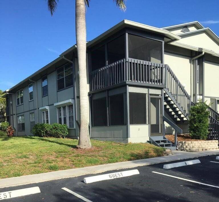 HUGE PRICE REDUCTON Great Condo in a very desirable subdivision, 1st UNIT 2 bedroom, 2 bath unit w screened lanai.