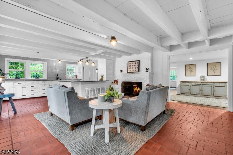 2041 Raritan Rd Scotch Plains