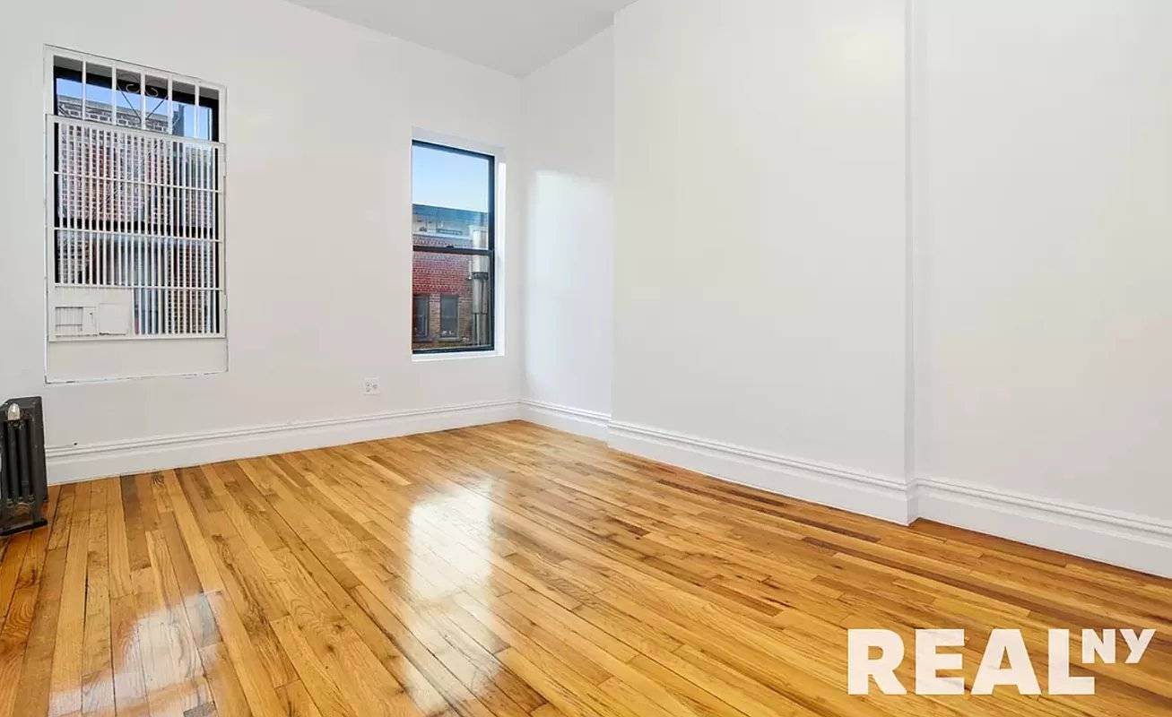 Beautiful Two Bedroom Apartment in prime Chelsea area available May 1 or May 15 !