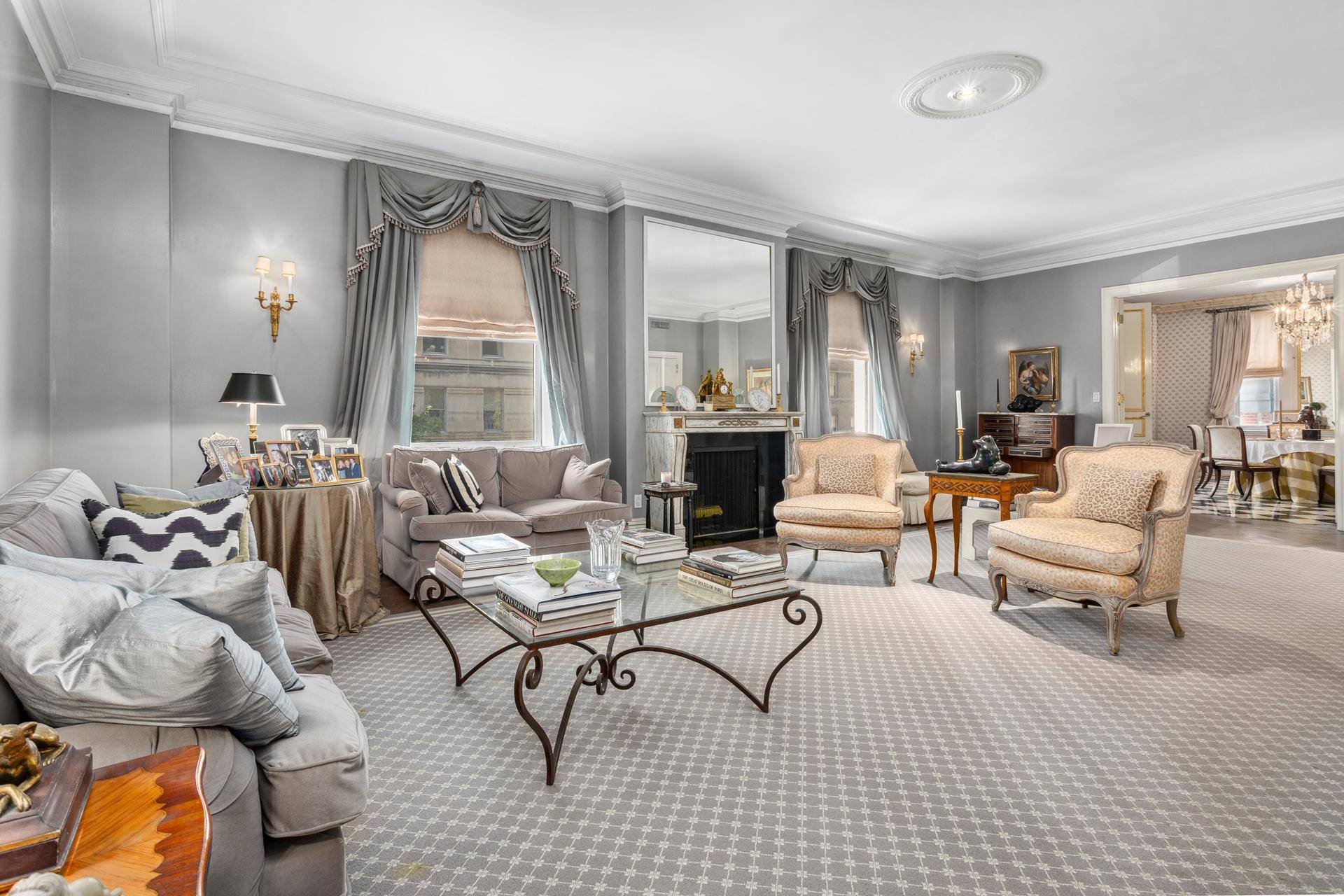 Welcome to the world of timeless elegance at this classic 7 residence, ideally situated on Madison Avenue and East 72nd Street, right down the street from Central Park.
