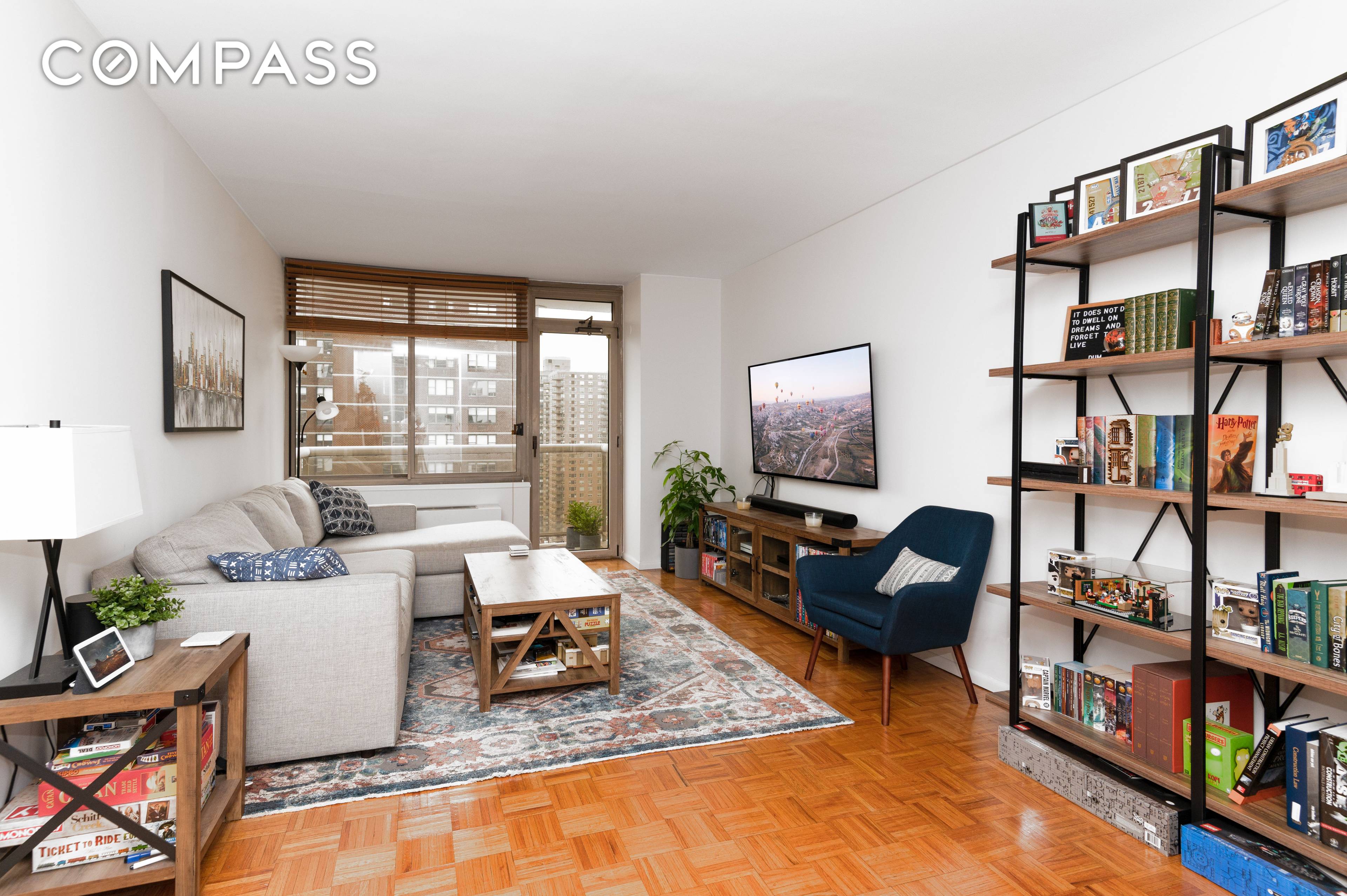 New on the market ! Extremely sunny and bright south facing high floor one bedroom condominium with private balcony featuring beautiful open city Manhattan skyline views.