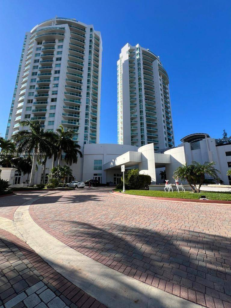 In the heart of Aventura 3bed and 3 bath with spectacular views of ocean and intracoastal from every room.