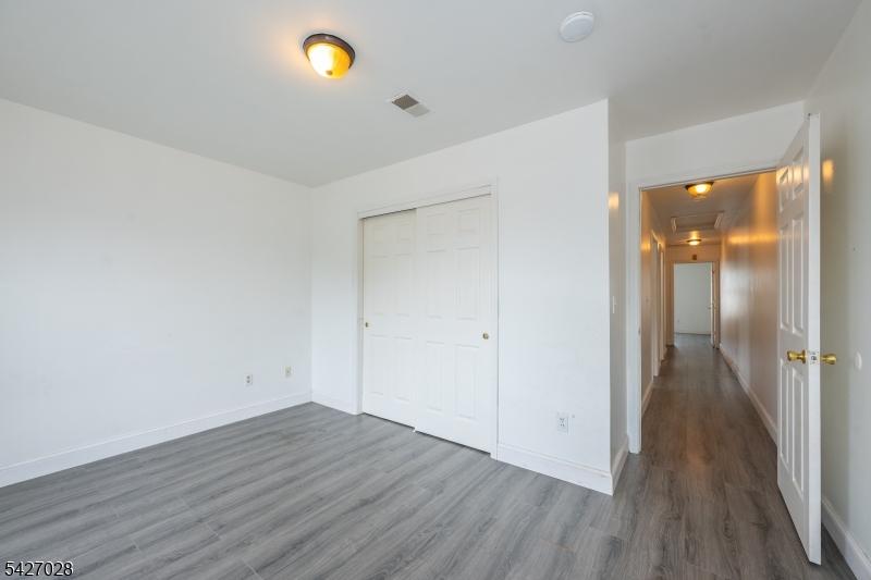 Bedroom unit 2