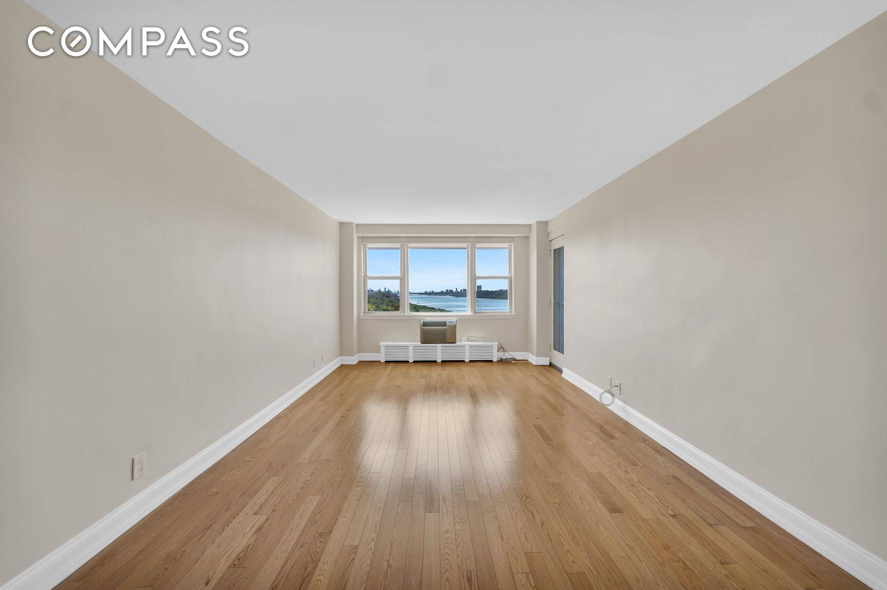 Magnificent unobstructed views of the Hudson River, GWB and Manhattan.