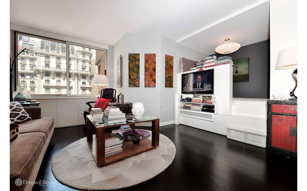 An elegant alcove studio, located in one of the Upper West Side's most prestigious Condominiums The Alexandria.