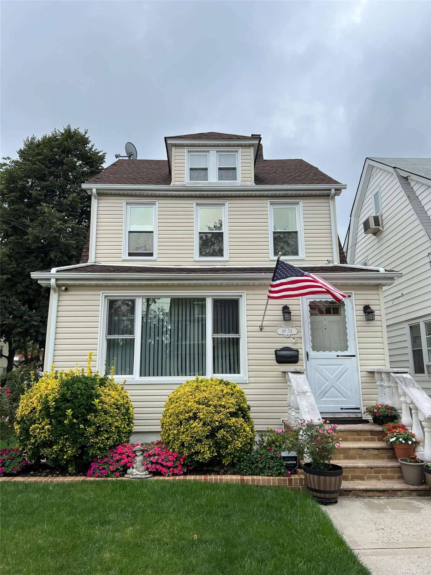 Centrally Located. This Beautiful Colonial Located On A Quiet Block In Queens.