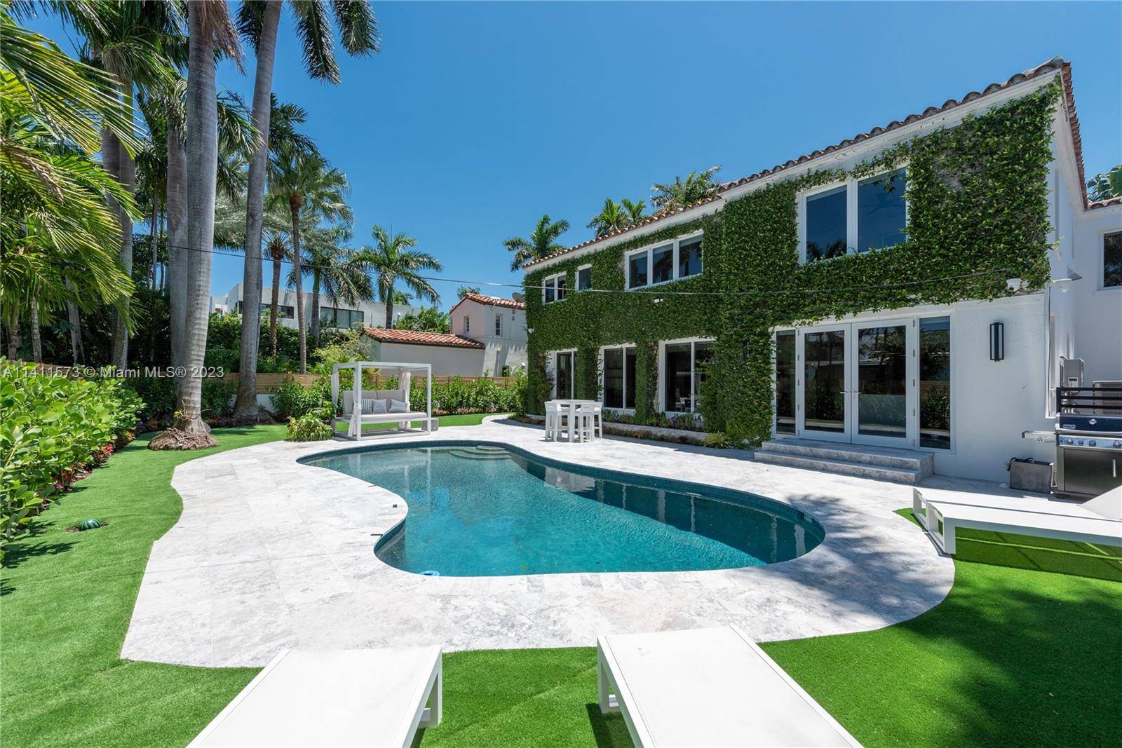 Contemporary luxury home on Miami Beach s most exclusive address, North Bay Road !
