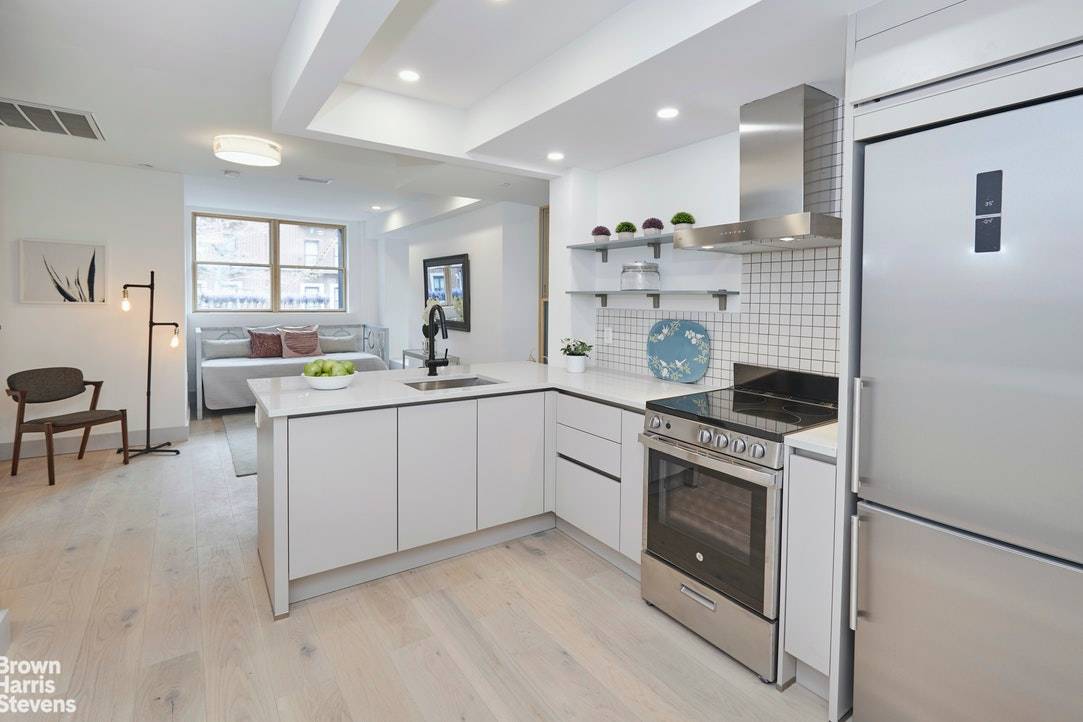 1019 President Street is an unrivaled 8 unit boutique condominium residence serenely tucked away on a tranquil residential block in prime Crown Heights, a nexus to historic Prospect Lefferts Gardens.