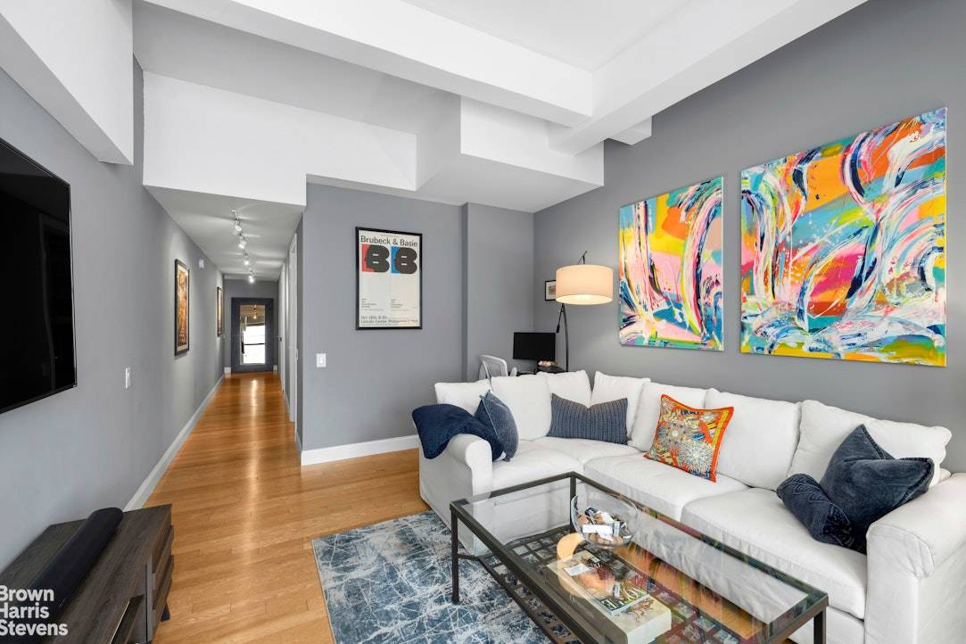 Unit 1013 at 88 Greenwich Street, is a spacious alcove studio apartment located in the heart of the Financial District.