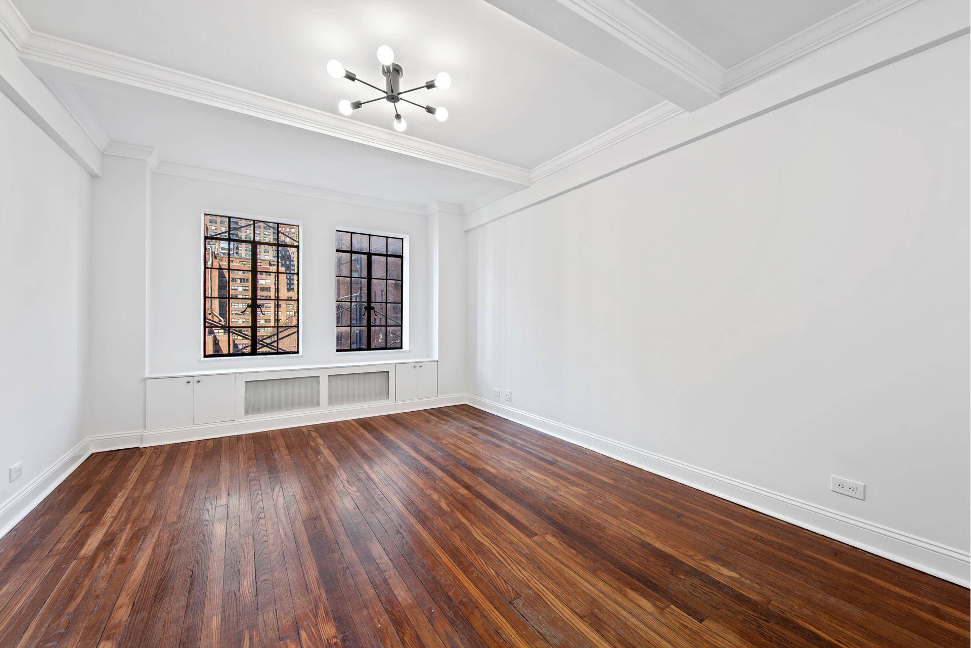 Move right in to this charming pre war one bedroom in the heart of Tudor City with low maintenance !