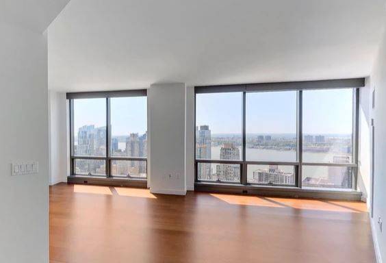Great 2br 2bath with views of the Hudson River.