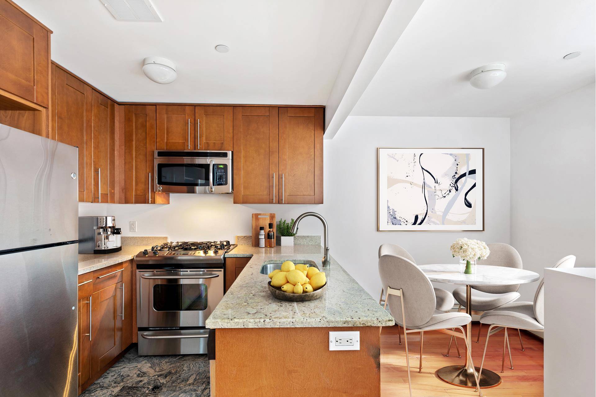 This sunny condo is located right off of Seventh Avenue in Park Slope.