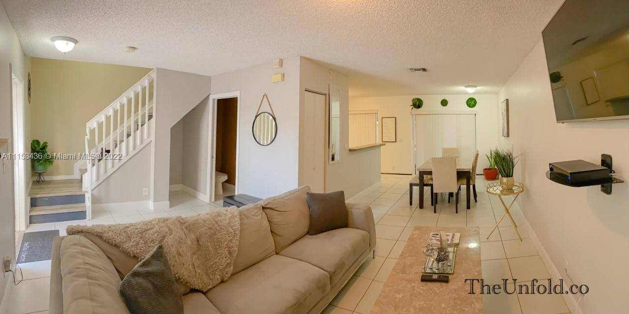 Move right in to this beautifully maintained 2 bedroom 2.