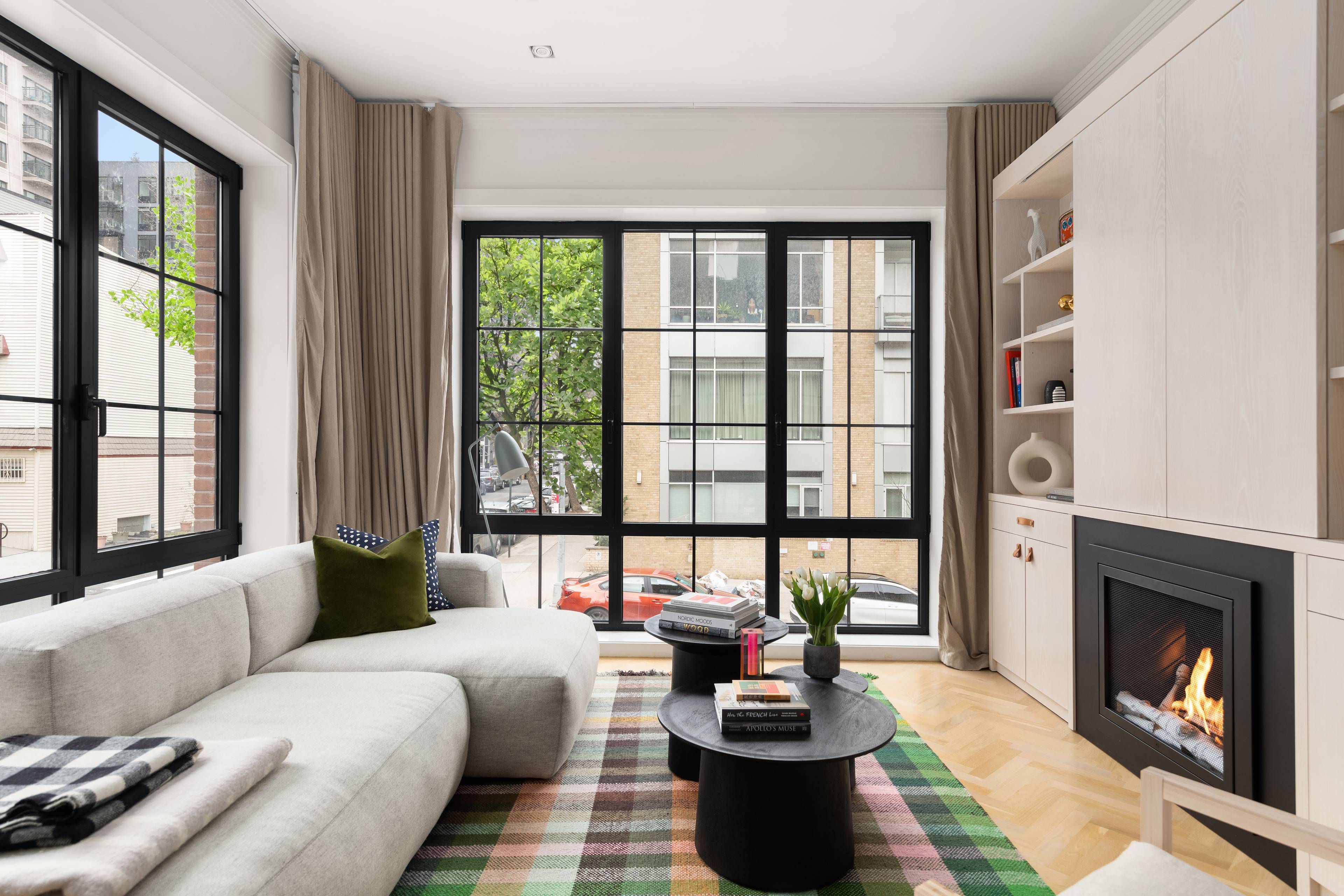 Designer finished corner condominium at the nexus of Downtown Brooklyn, DUMBO, Brooklyn Heights, and the Navy Yards, situated on a quiet and charming residential street.