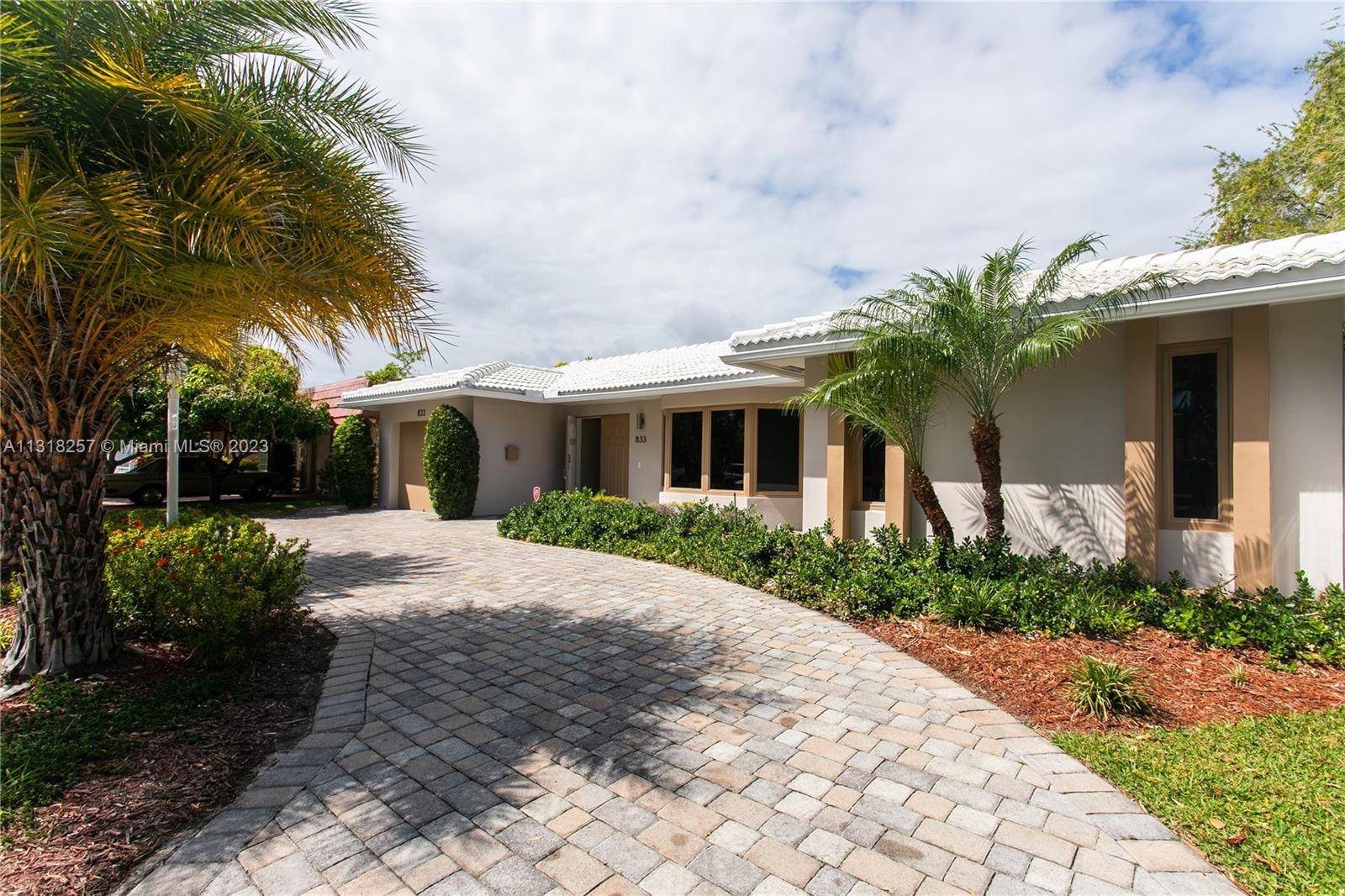This is a short term Monthly Weekly Rental Monthly rate 12, 999 Call agent for a Weekly Price Fully Renovated, Luxury 5BR 3BA House with the New Heated Pool.