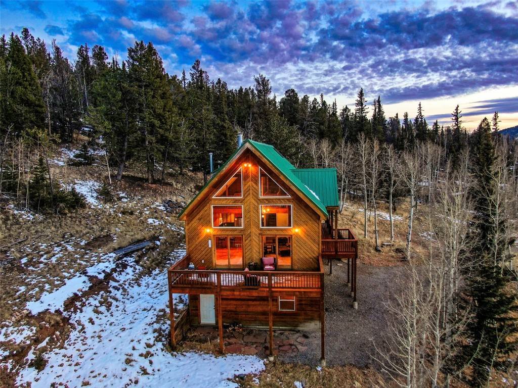Experience breathtaking vistas of the Divide from this idyllic mountain abode.