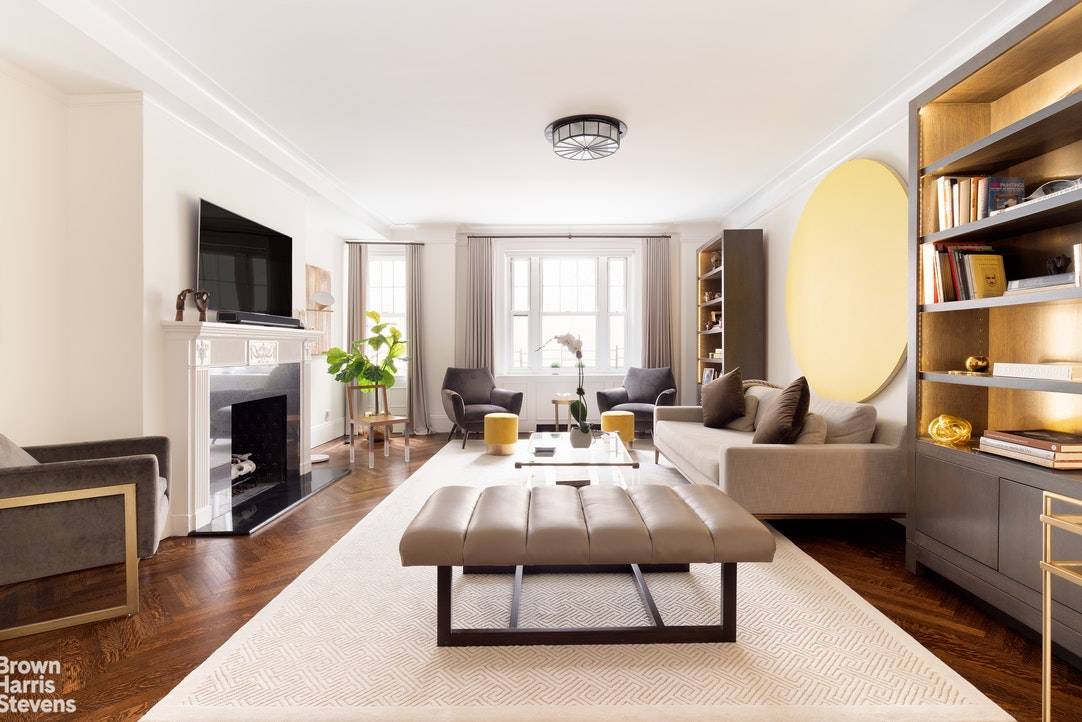 IMPECCABLE CLASSIC PREWAR 7 OFF PARK AVECentrally located on a prime Upper East Side 70's block JUST off of Park Avenue, Apartment 2FW at 103 East 75th Street is a ...