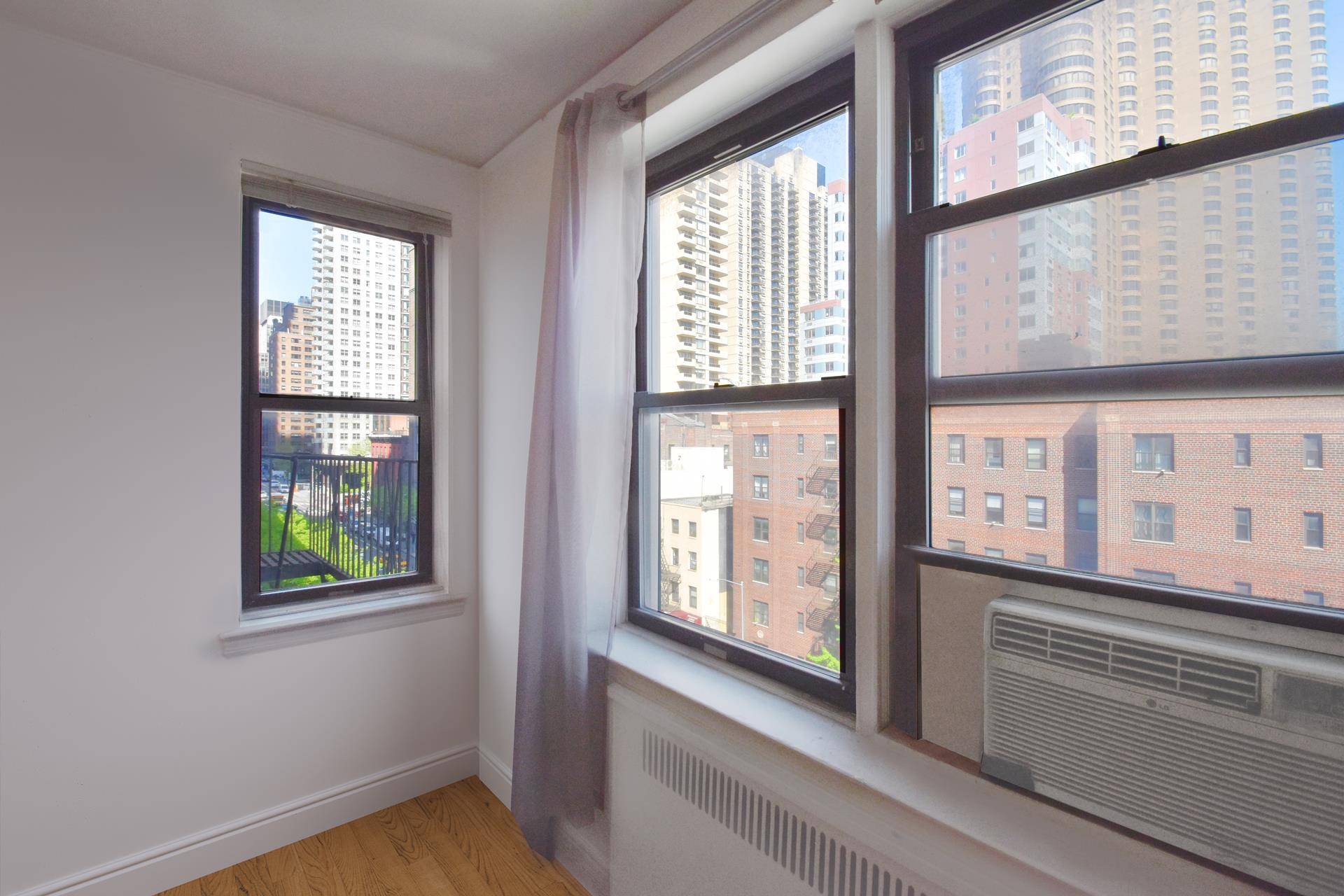 Welcome to 6 H, a spacious one bedroom, one bathroom in prime Murray Hill.