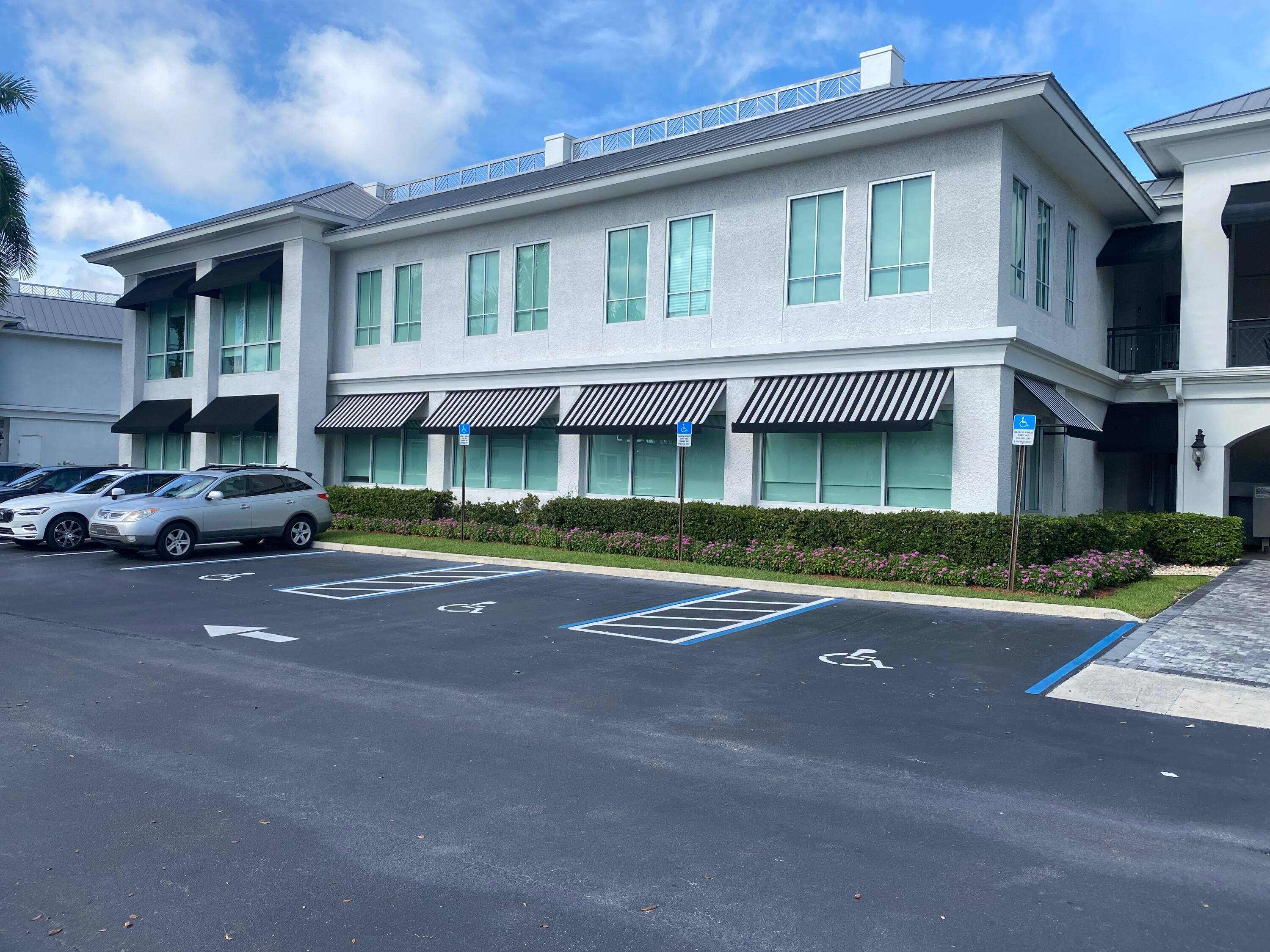 GREAT OPPORTUNITY FOR OWNER OPERATOR SOLE PROPRIETOR TO OWN THIS IMMACULATE PROFESSIONAL OFFICE SUITE LOCATED IN THE HEART OF BOCA BUSINESS DISTRICT.