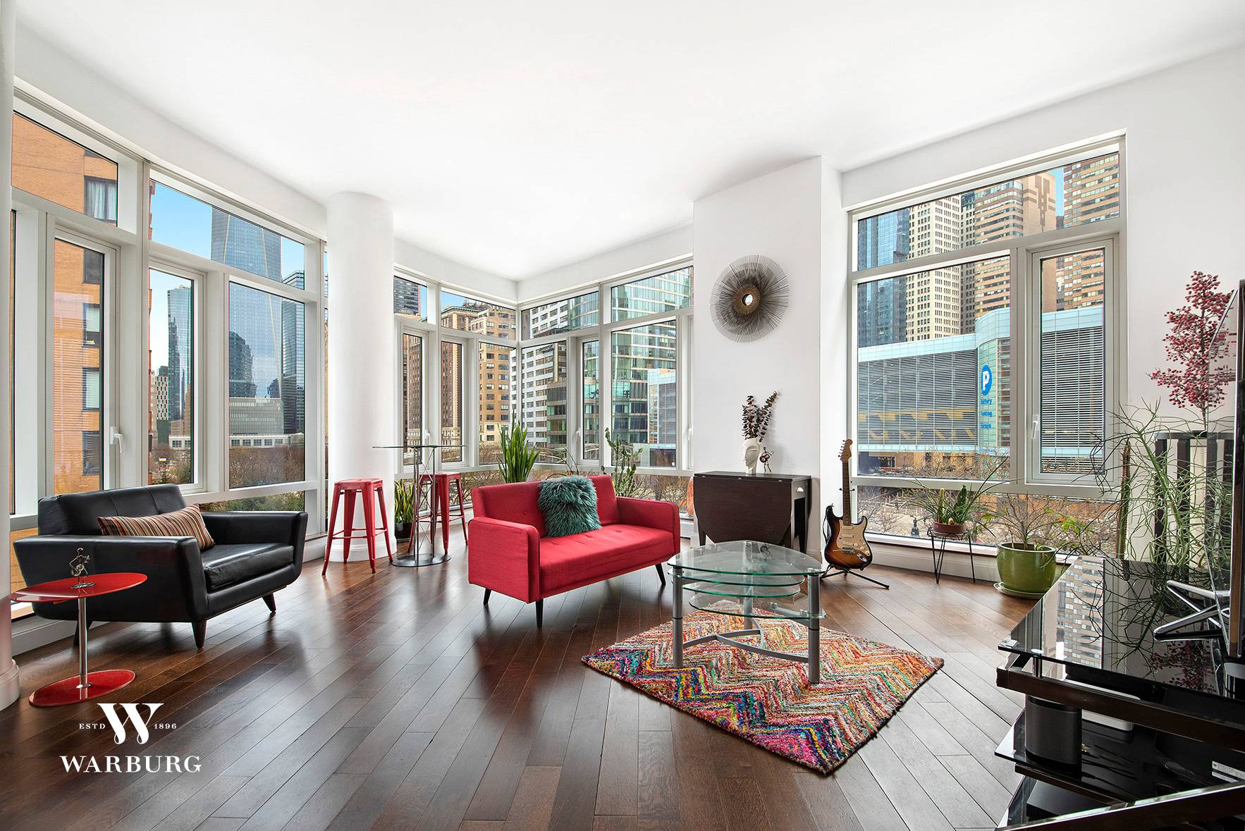 Enjoying 11 Foot Ceilings and spectacular window frontage towards Freedom Tower, 4B at The Visionaire represents exceptional value for today's buyer.