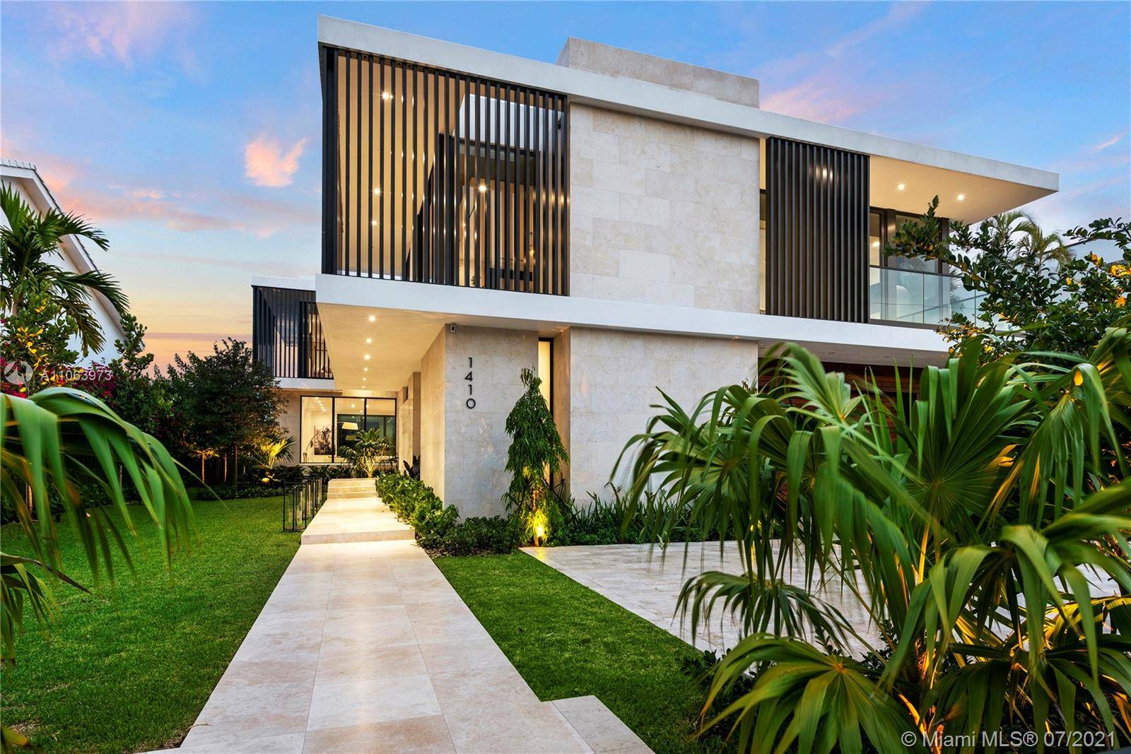 Villa Nova, a modern masterpiece, offers South, East, and West exposure.