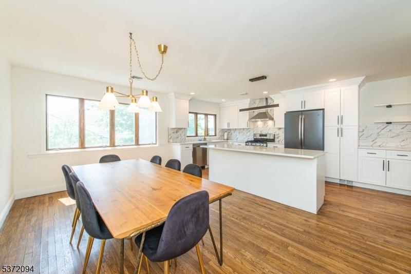 Dining Rm to Kitchen