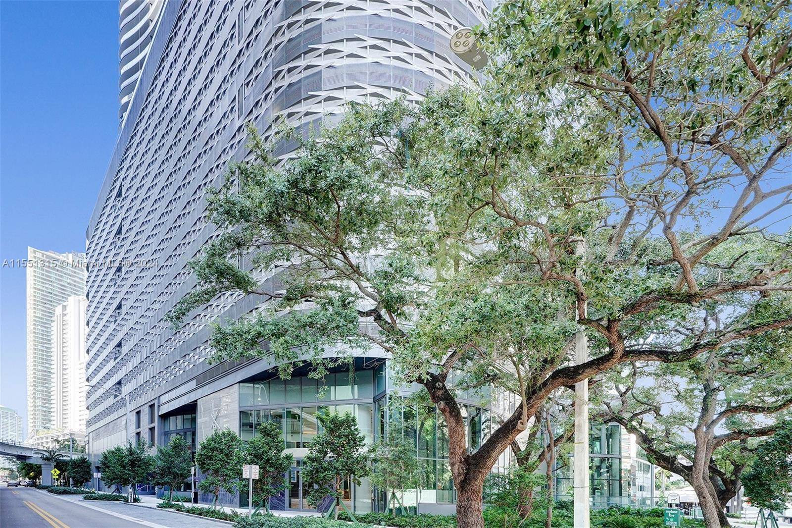 Brickell Flatiron is one of the tallest buildings in Brickell, 64 stories high and spacious residences.