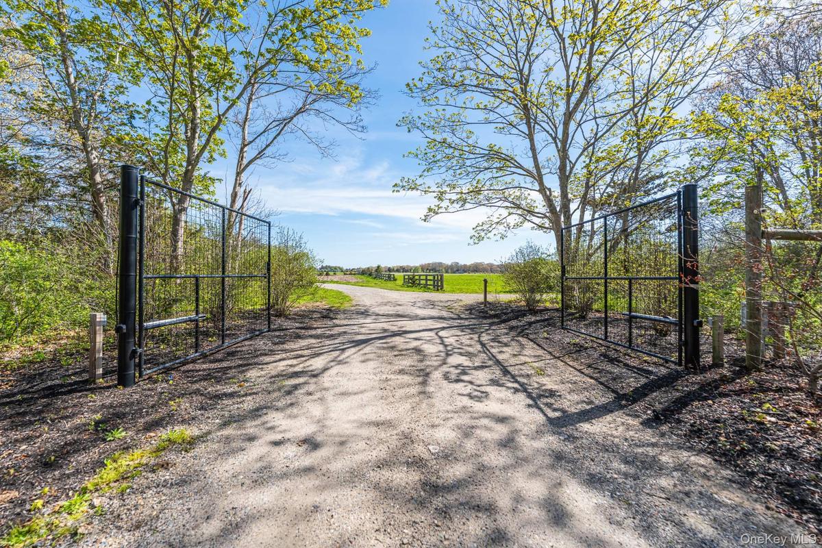 3123 & 3595 Skunk Lane, Cutchogue