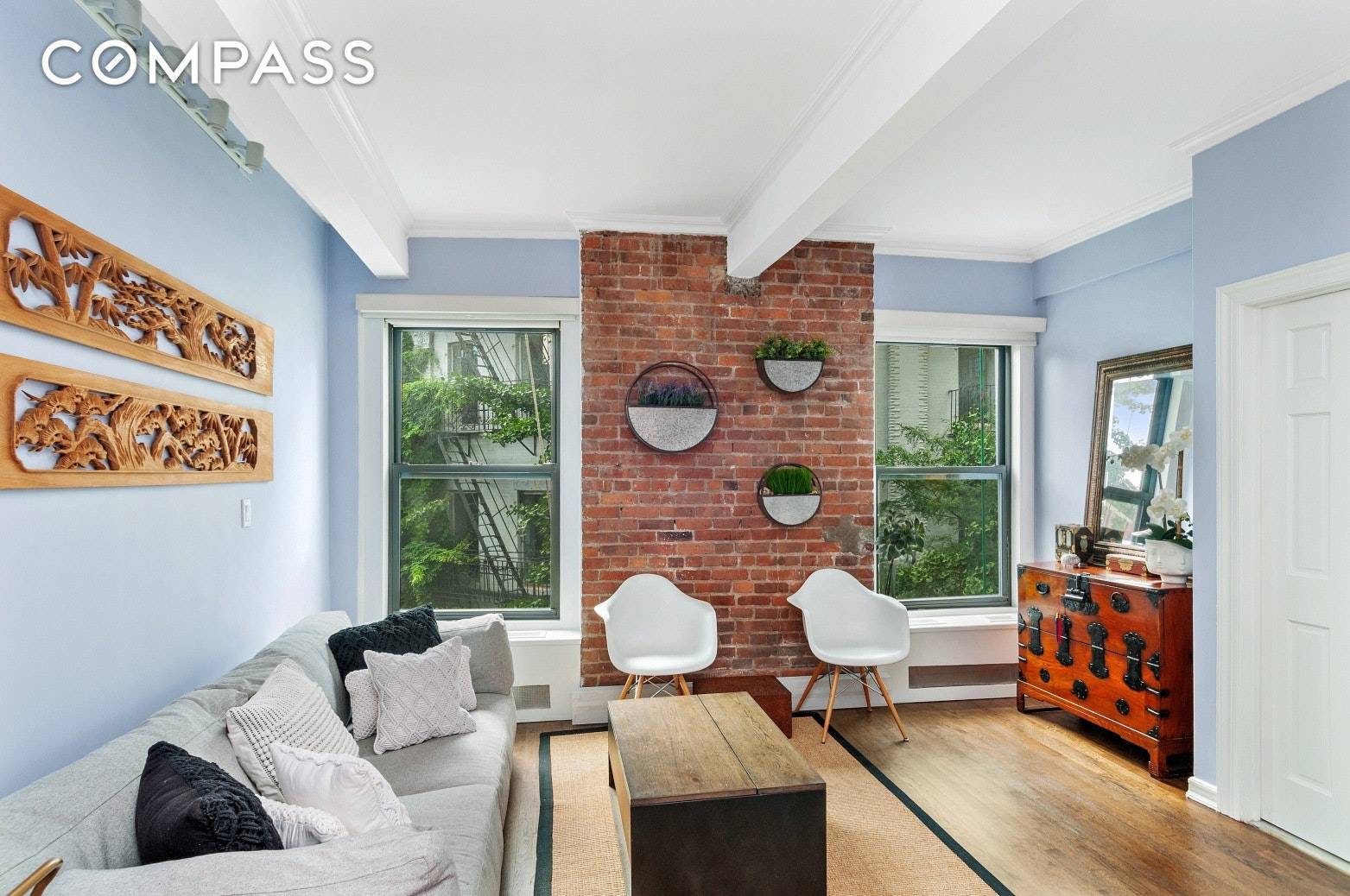 Welcome to your west village oasis !